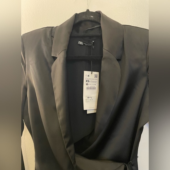 Zara Elegant silky Black Wrap Dress - Picture 3 of 6